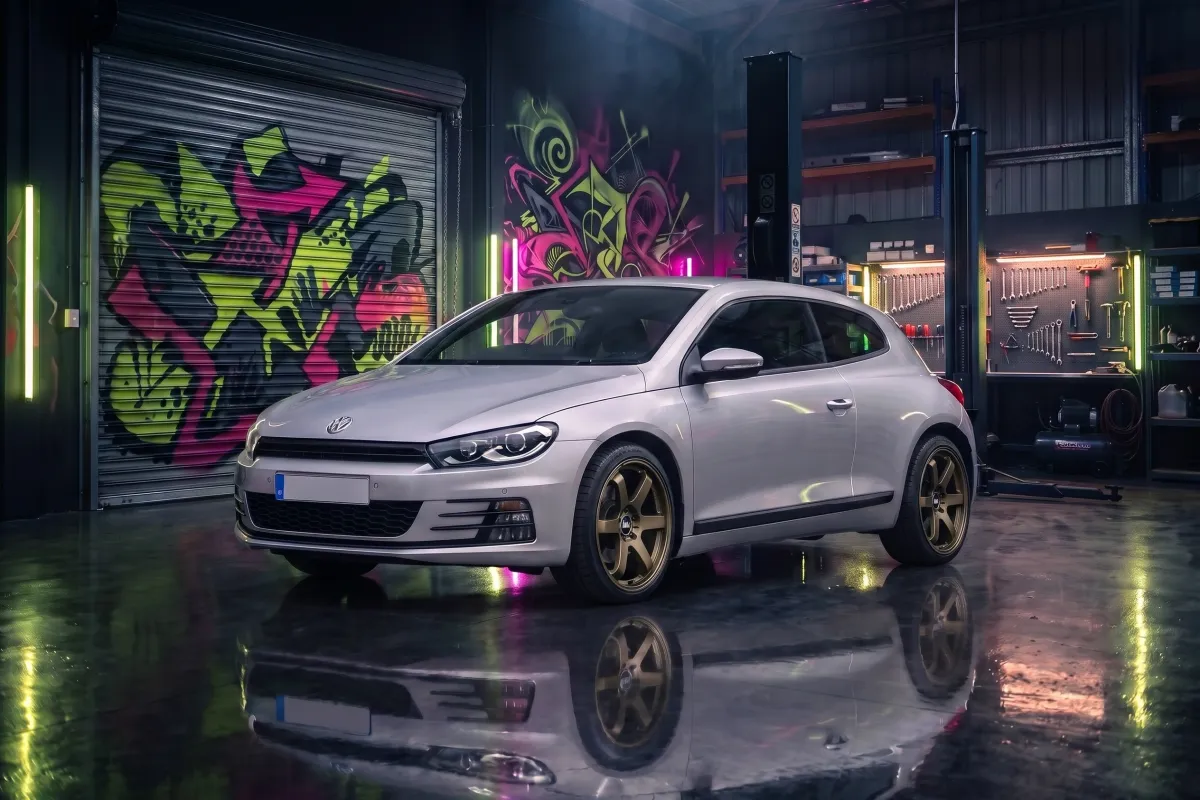 The same VW Scirocco with new wheels